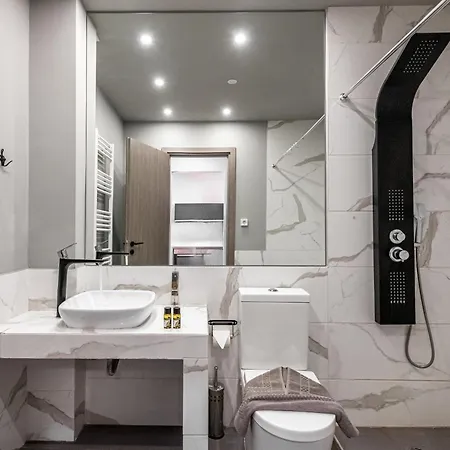 Athenian Infinity Apartment *
